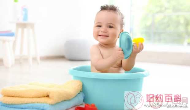 宝宝多大可以用洗发水沐浴露 刚出生的宝宝可以用吗