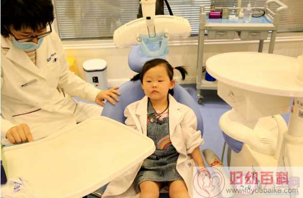 孩子多大应该看牙医 第一次带孩子看牙医要准备什么