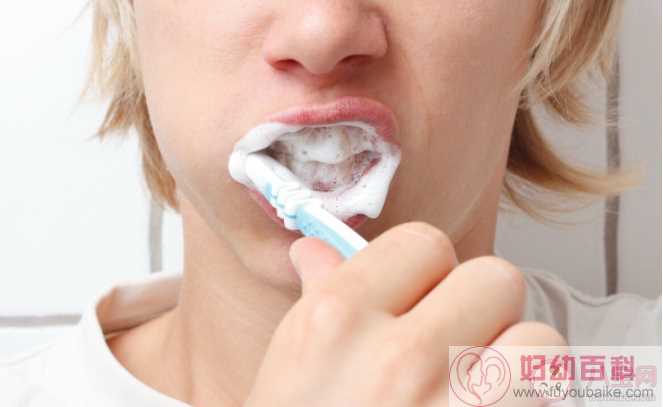 每次刷牙时间应该控制在几分钟左右 刷牙时间越长越好吗