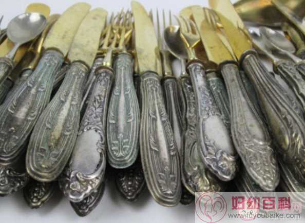 银质碗筷发黑会影响健康吗 使用银餐具安全吗